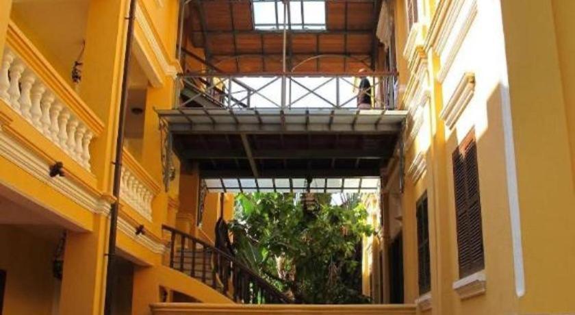 Hotel Le Relais De Chhlong Kratié Exterior foto